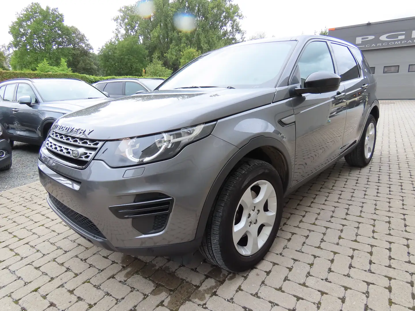 Land Rover Discovery Sport Discovery Sport TD4 SE Grau - 1