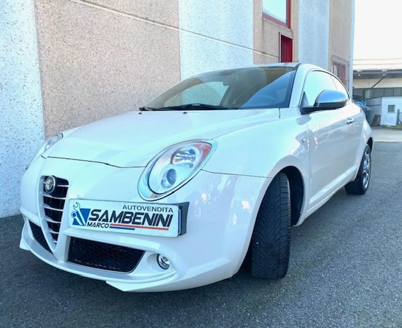 Alfa Romeo MiTo 1.4 DISTINCTIVE Bianco - 1