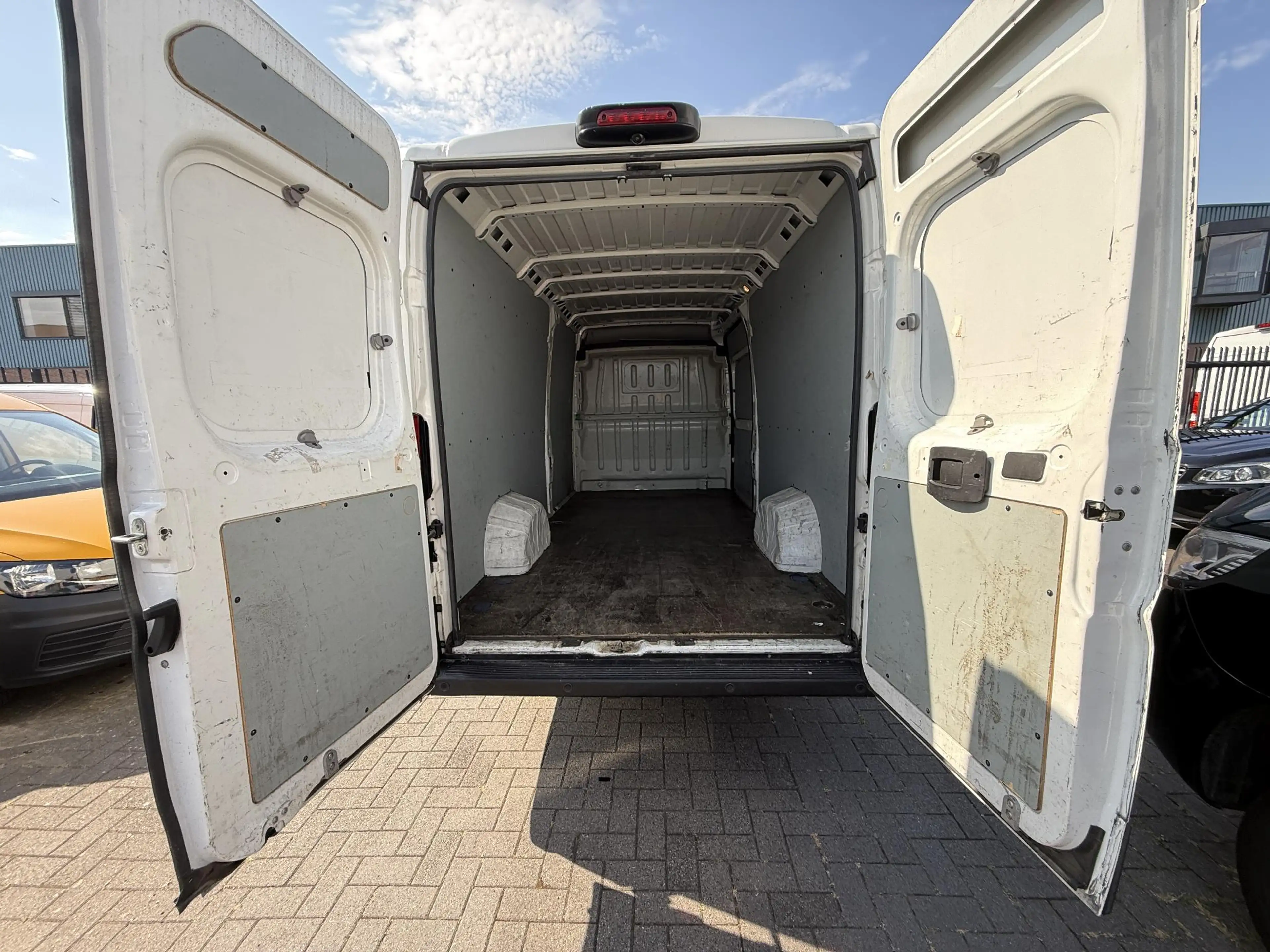 Peugeot Boxer 435 2.2 BlueHDi 165 L3H2 Zwaar Pro Distributieriem — photo 5