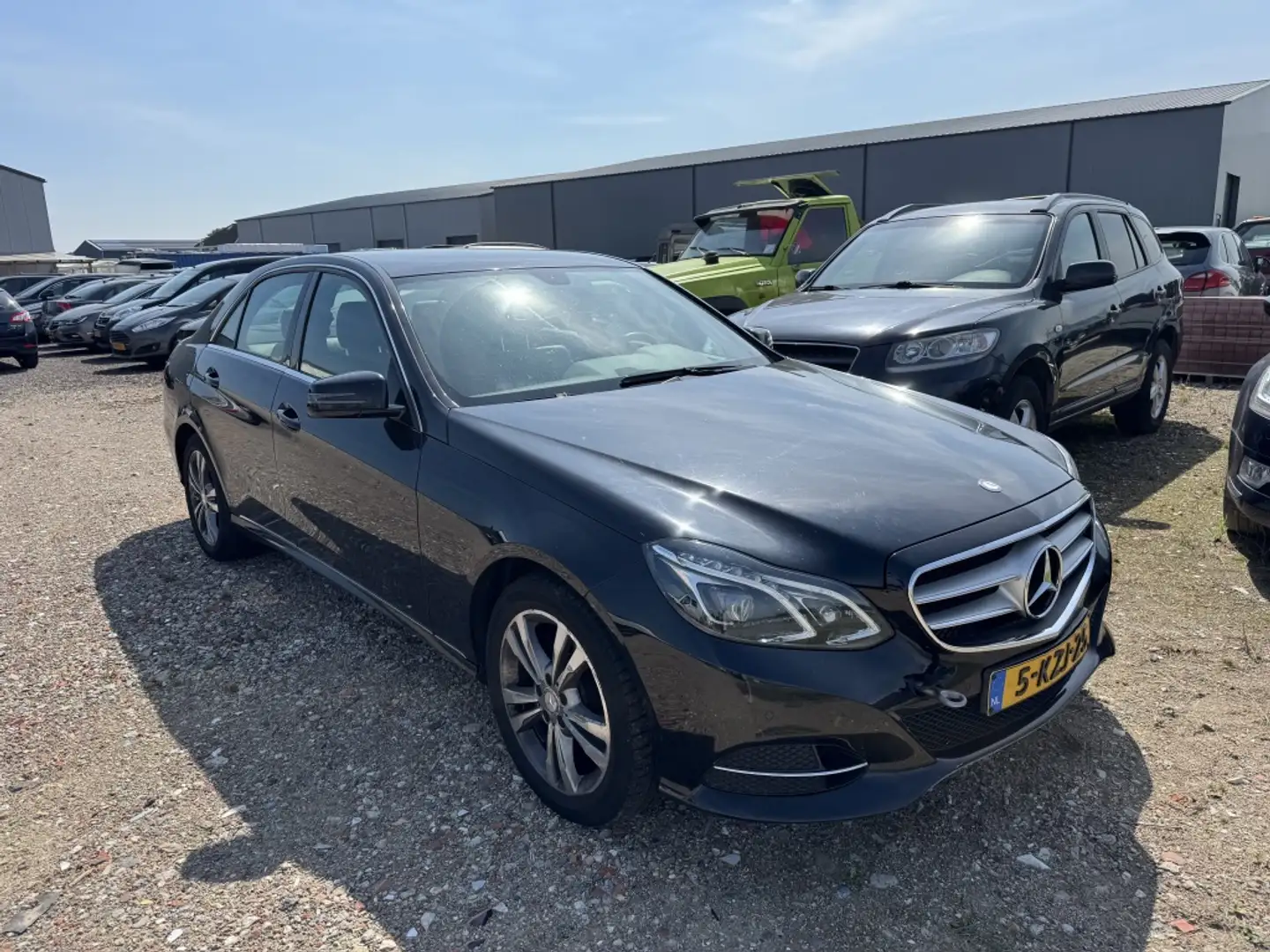 Mercedes-Benz E 200 E200 CDI Sedan Avantgarde 2013 Zwart EX BPM Zwart - 1