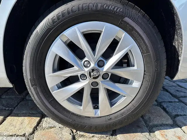Skoda Fabia view 9
