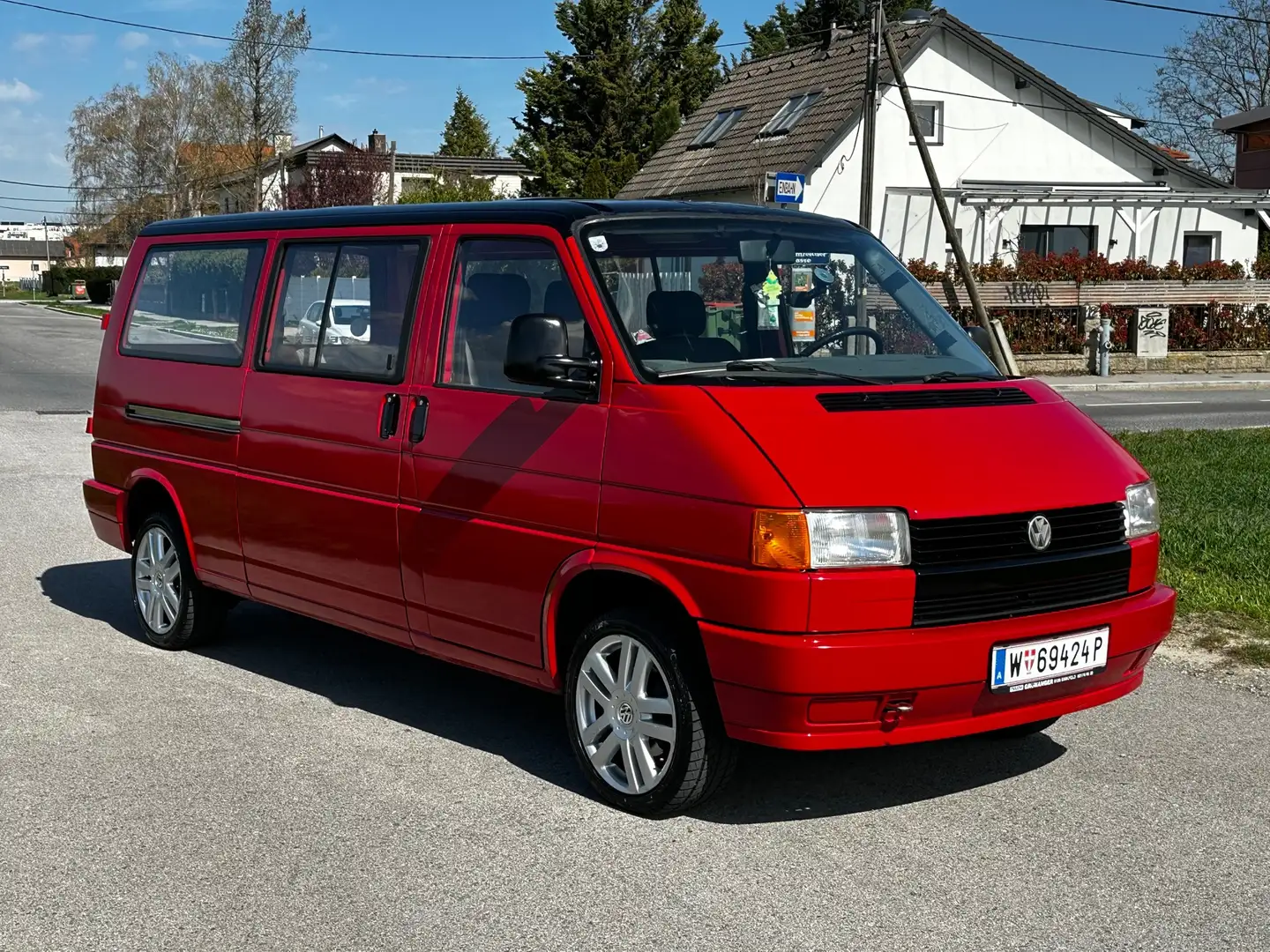Volkswagen T4 Kombi 3-3-3 2,5i lg. Червоний - 1