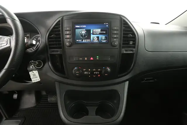 Mercedes-Benz Vito view 11