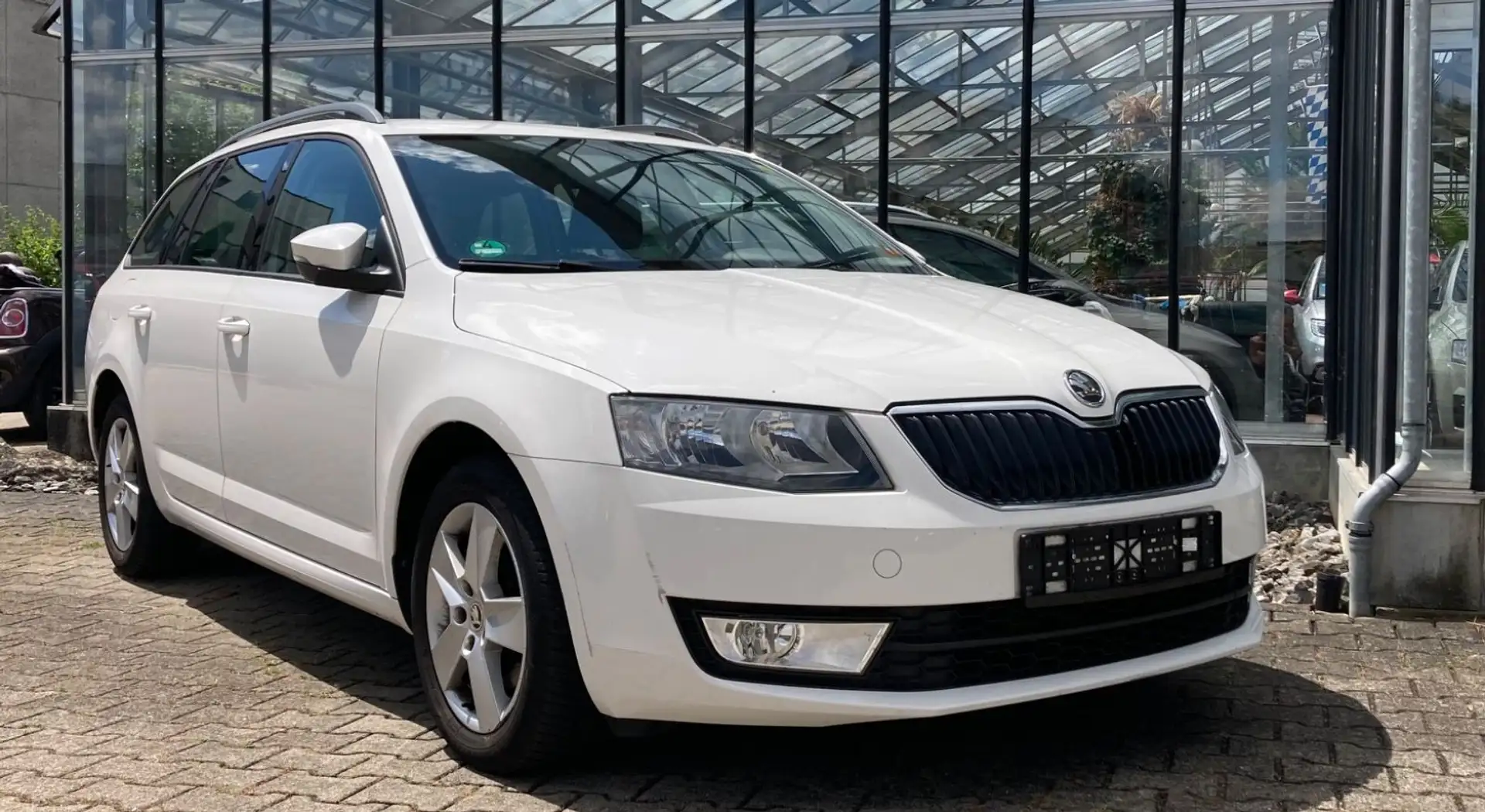 Skoda Octavia Combi Ambition DSG Alu 16" Sitzheizung Weiß - 2