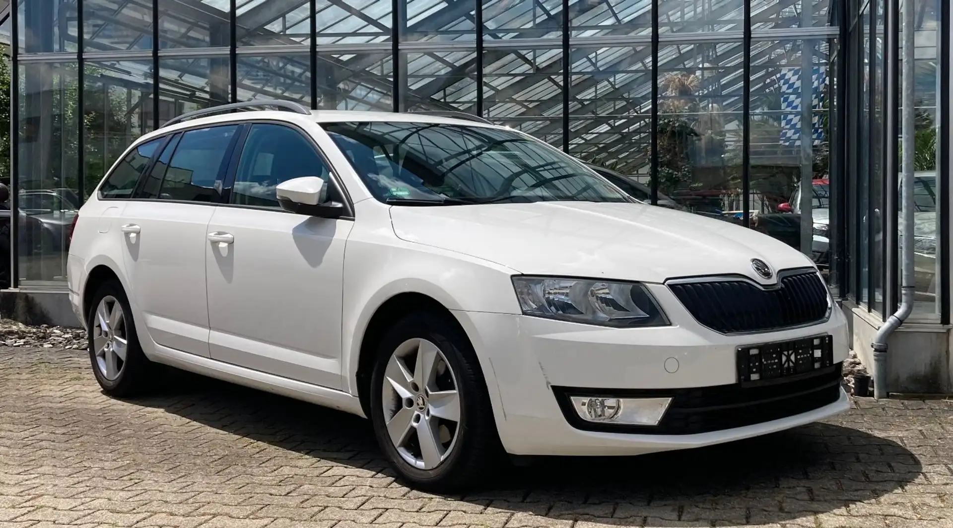 Skoda Octavia Combi Ambition DSG Alu 16" Sitzheizung Weiß - 1