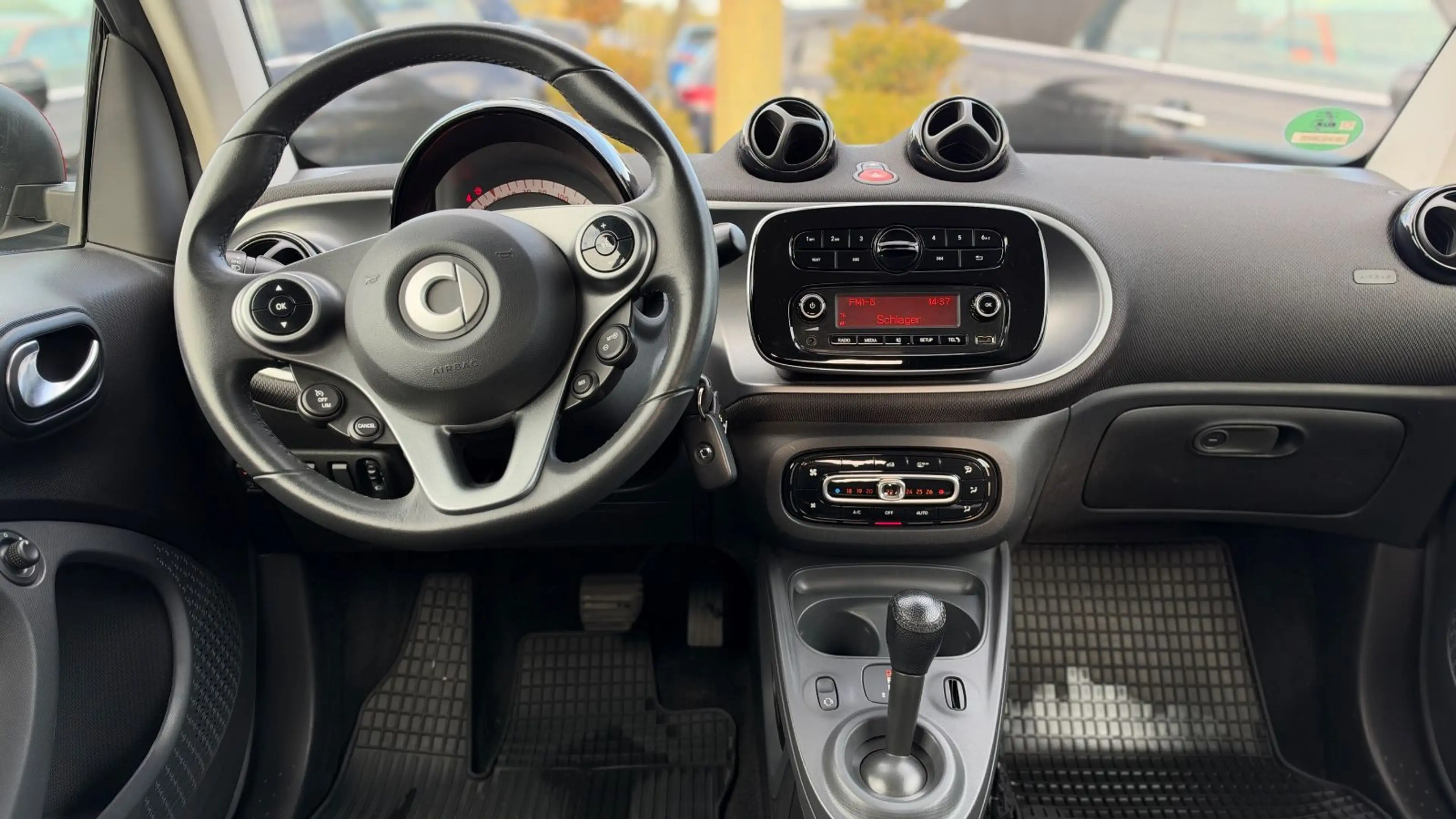 smart forTwo coupé passion 1.0 Automatik — photo 10