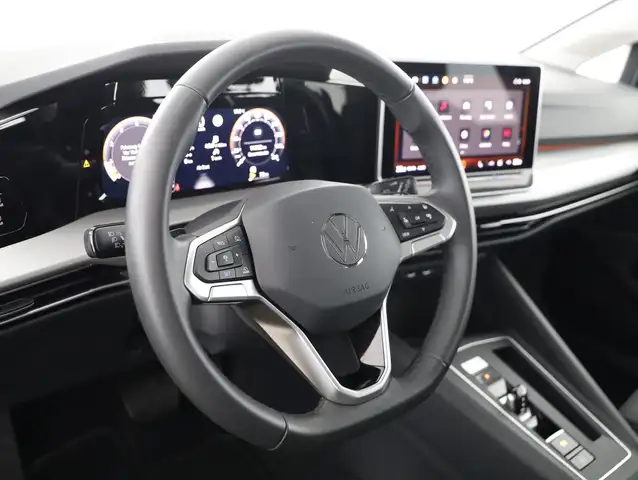 Volkswagen Golf view 11