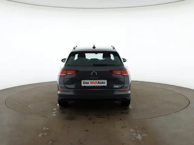 Volkswagen Golf view 6