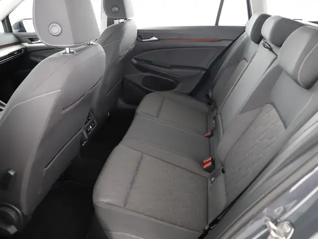 Volkswagen Golf view 9