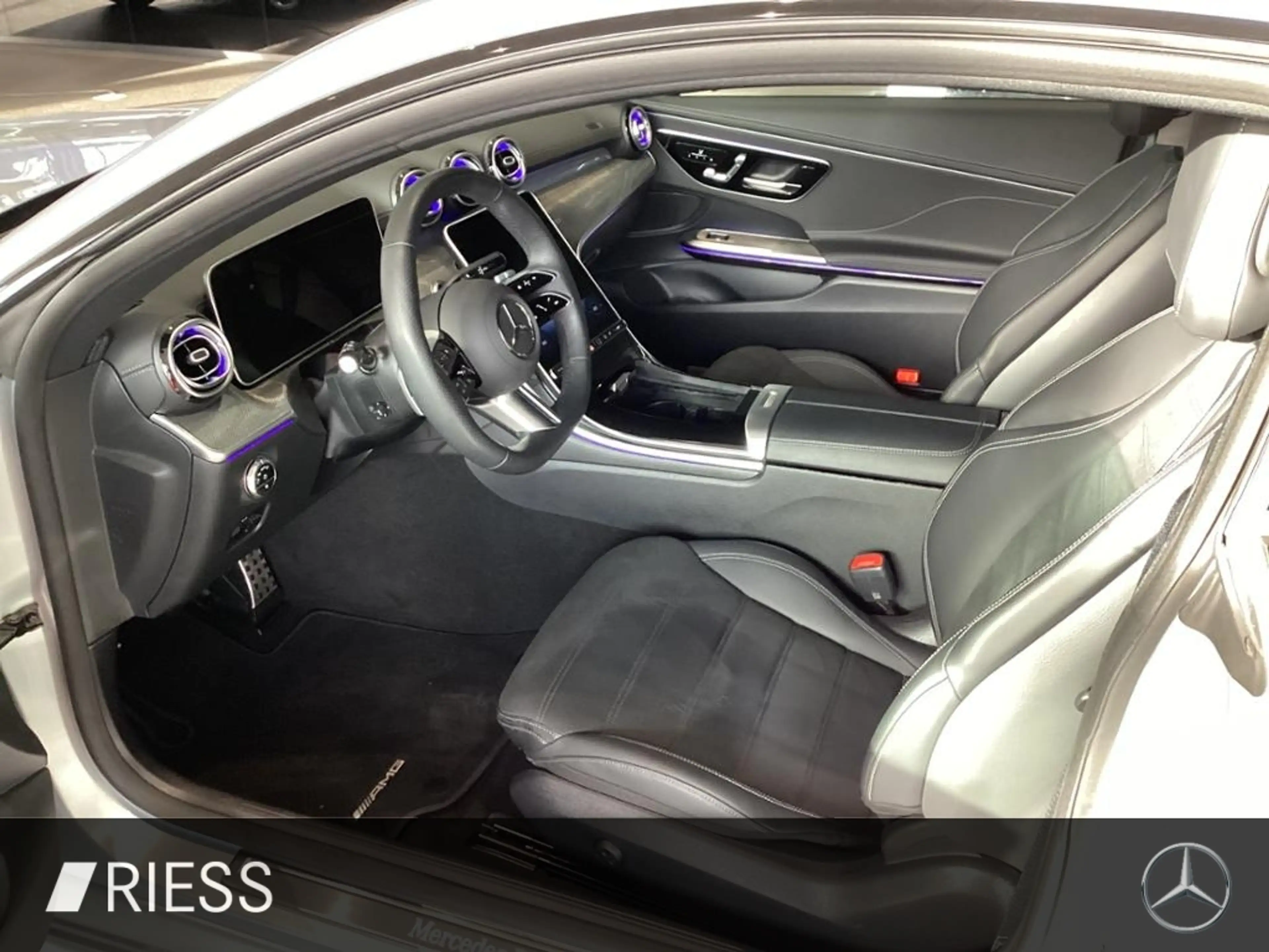 Mercedes-Benz CLE 300 4MATIC Coupé 360 ACC AUT Kam. KeyLess LM — photo 7