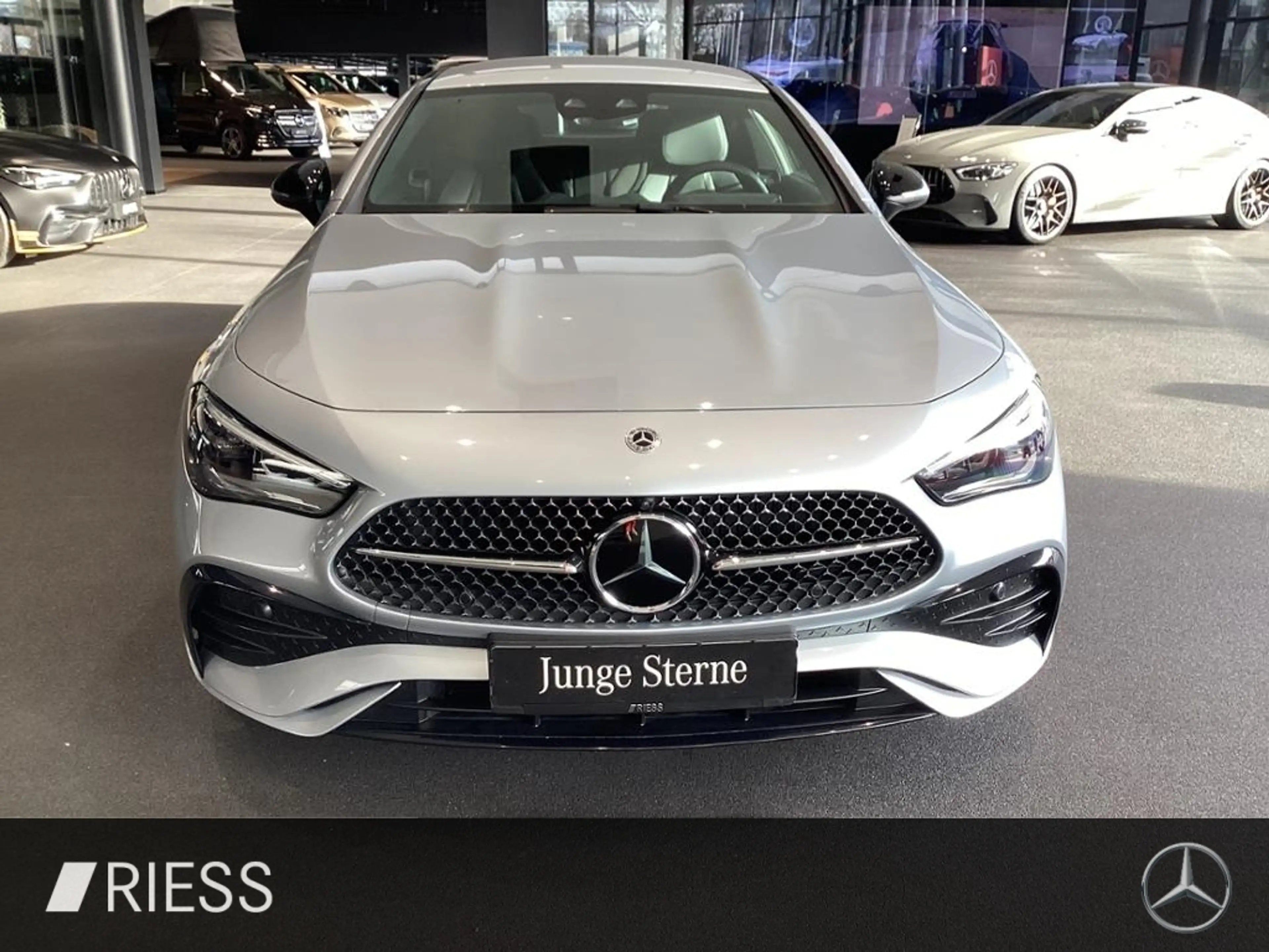 Mercedes-Benz CLE 300 4MATIC Coupé 360 ACC AUT Kam. KeyLess LM — photo 3