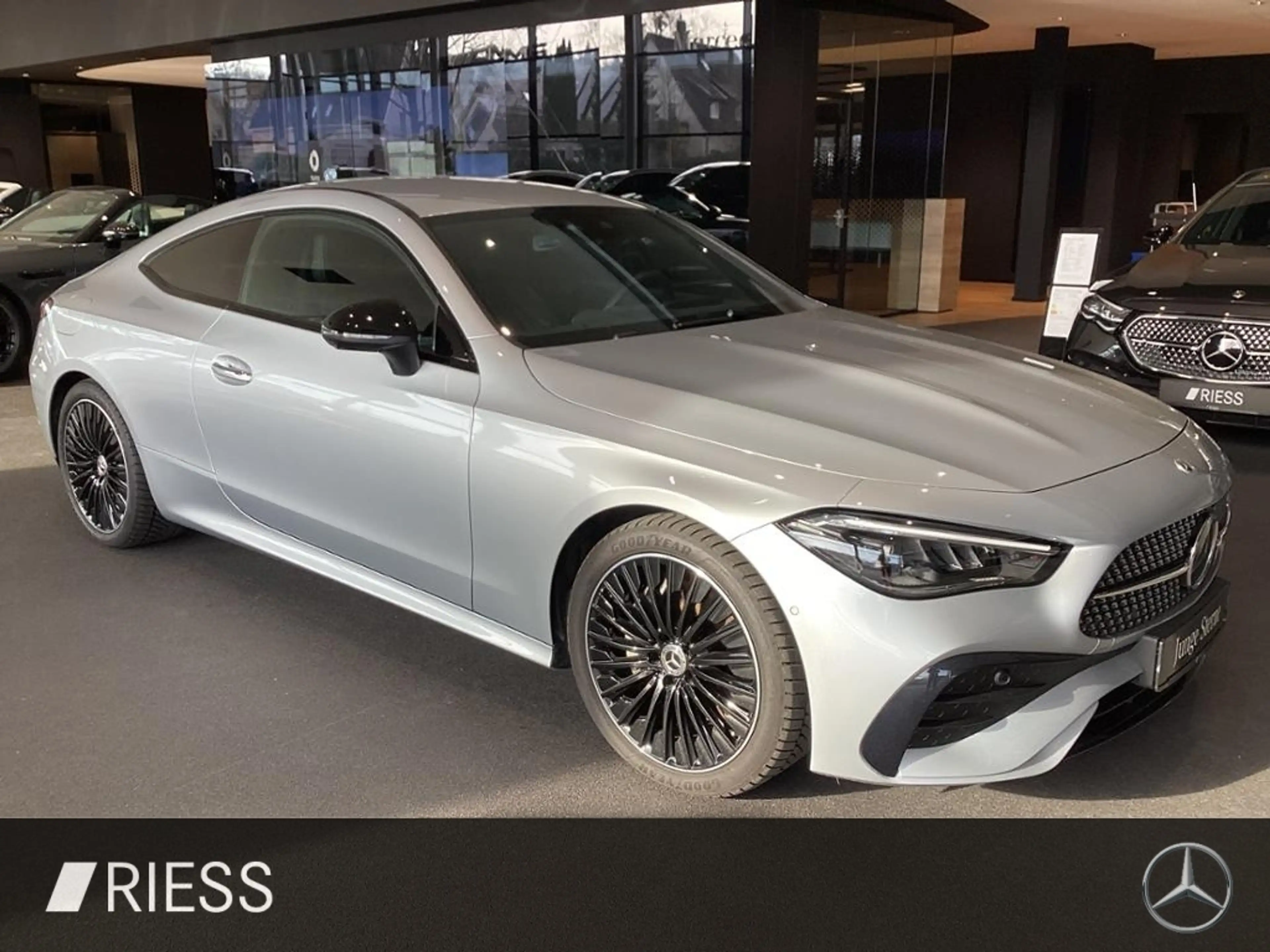 Mercedes-Benz CLE 300 4MATIC Coupé 360 ACC AUT Kam. KeyLess LM — photo 9