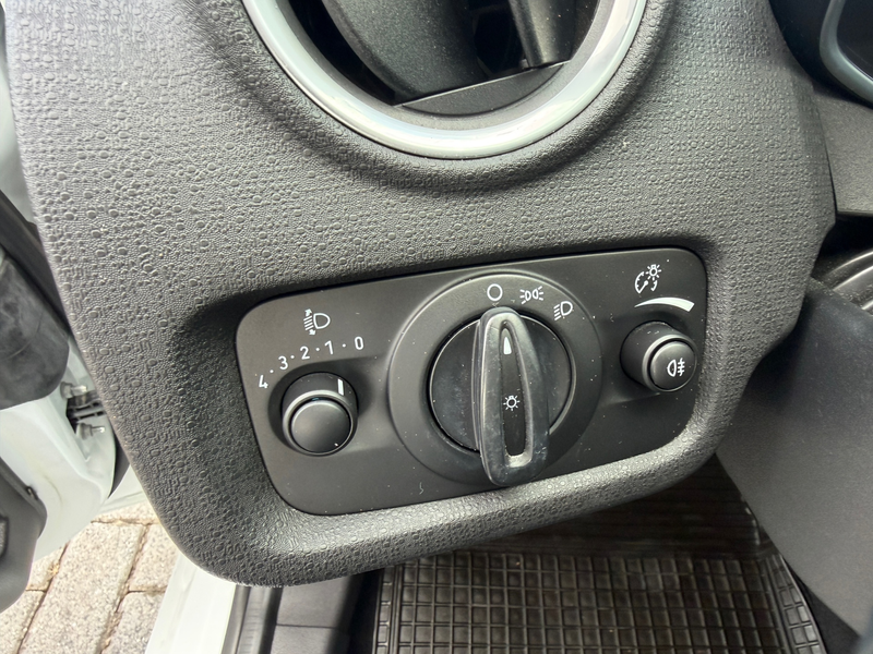 Ford Fiesta 1.0 Style 5 deurs [ navi,audio,airco ] — photo 22