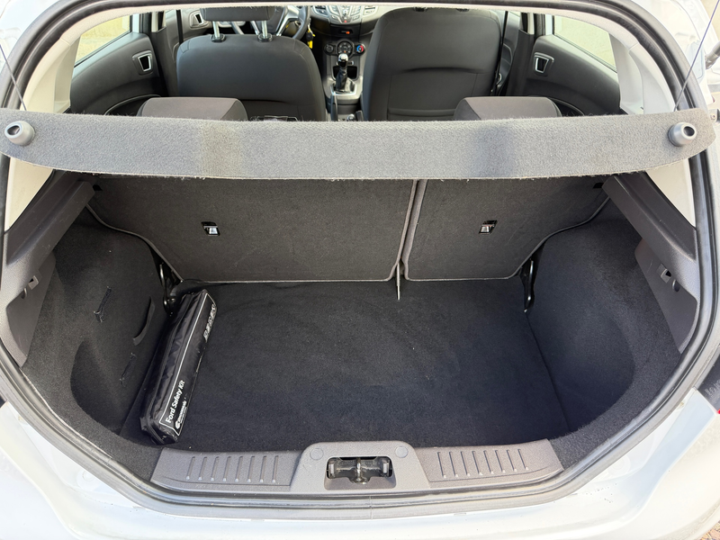 Ford Fiesta 1.0 Style 5 deurs [ navi,audio,airco ] — photo 32