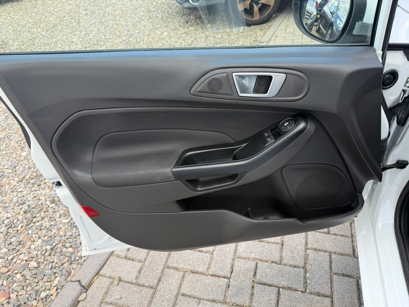 Ford Fiesta 1.0 Style 5 deurs [ navi,audio,airco ] — photo 27