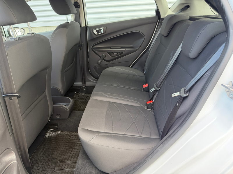 Ford Fiesta 1.0 Style 5 deurs [ navi,audio,airco ] — photo 9