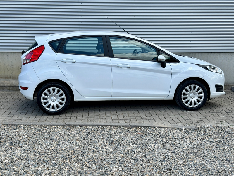 Ford Fiesta 1.0 Style 5 deurs [ navi,audio,airco ] — photo 5