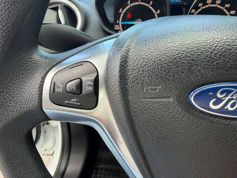 Ford Fiesta 1.0 Style 5 deurs [ navi,audio,airco ] — photo 25