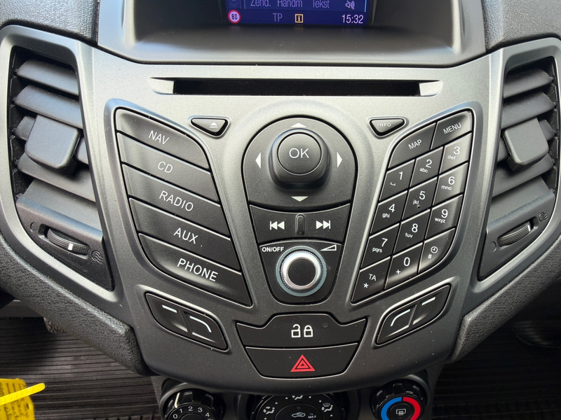 Ford Fiesta 1.0 Style 5 deurs [ navi,audio,airco ] — photo 18