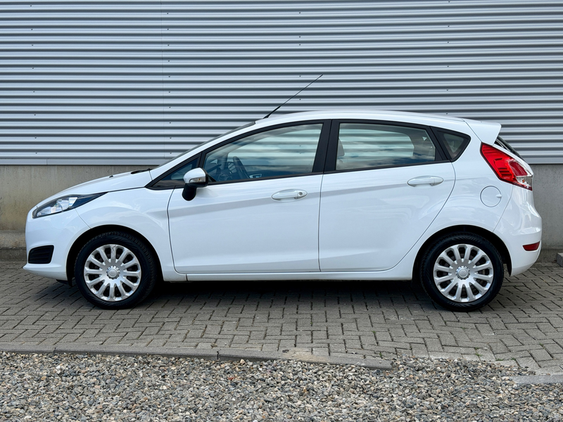 Ford Fiesta 1.0 Style 5 deurs [ navi,audio,airco ] — photo 2