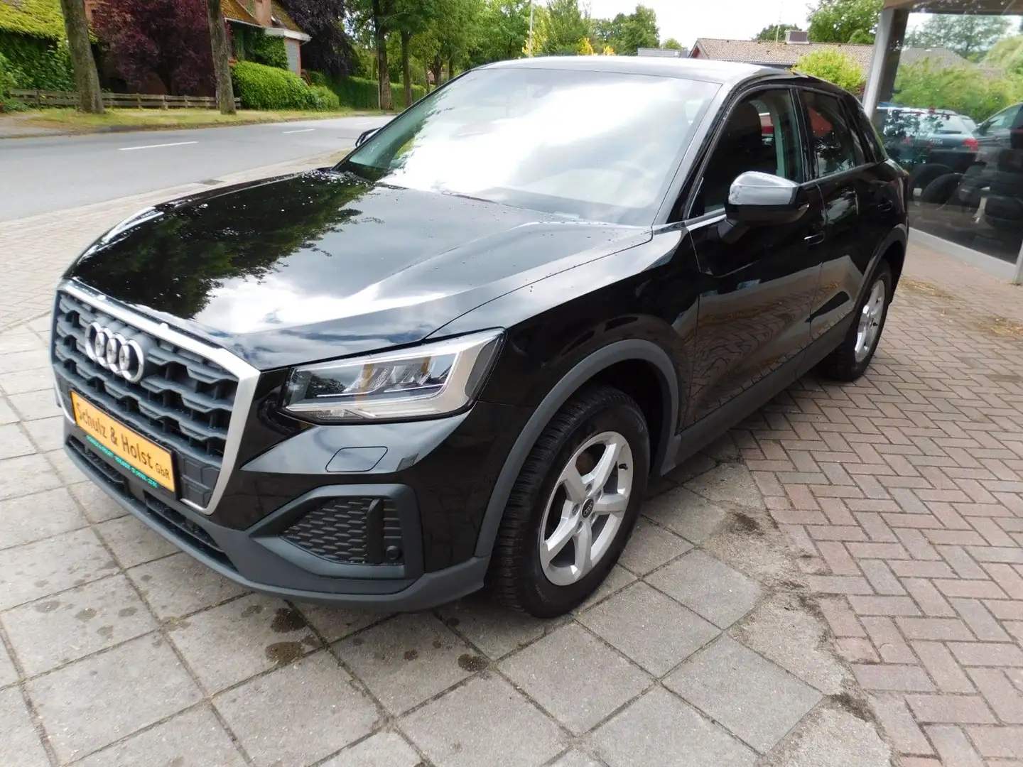 Audi Q2 35 TFSI DSG ACA LED 24 Monate Garantie Schwarz - 1