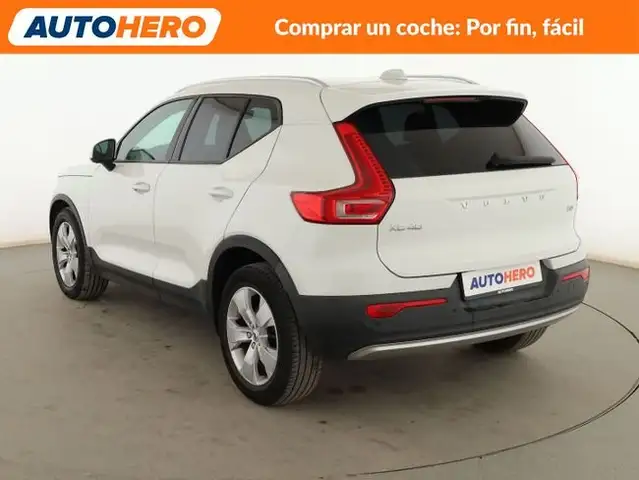 Volvo XC40 view 4