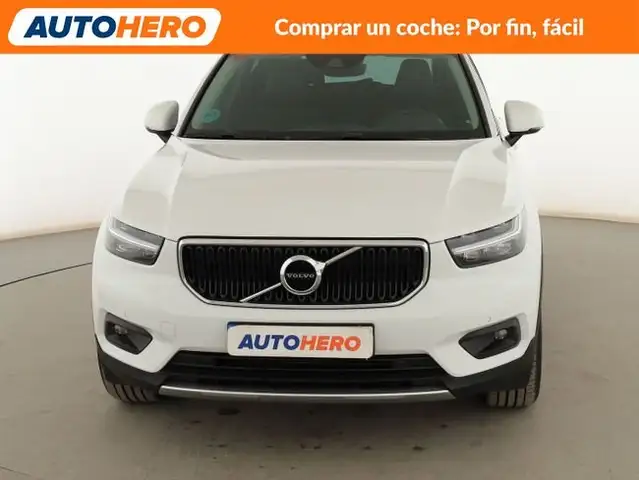 Volvo XC40 view 9