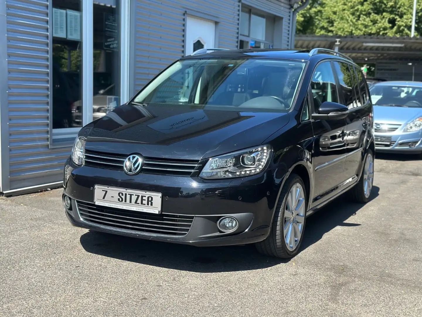 Volkswagen Touran Highline 7/SITZER+AUTOMATIK+PANO+LEDER Nero - 2