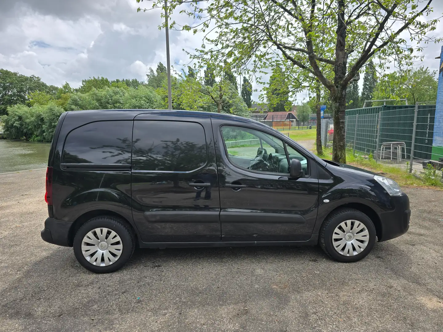 Citroen Berlingo Berlingo 1.6 HDI 75 Club Zwart - 1