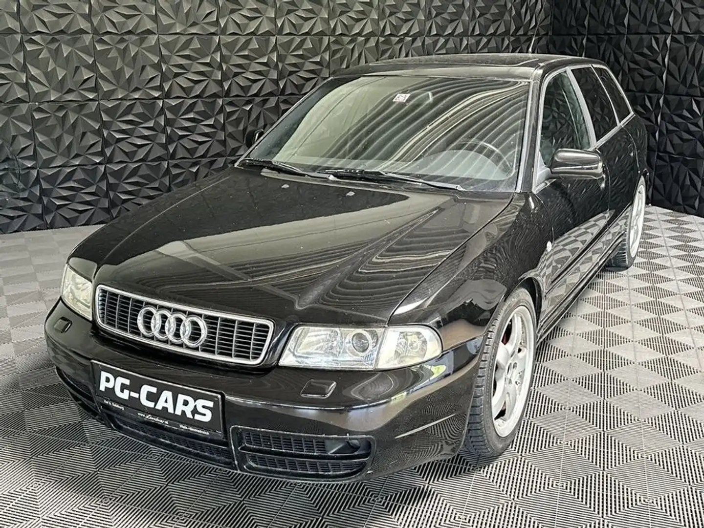 Audi S4 B5 2.7 BiTurbo V6 QUATTRO Avant Schwarz - 1