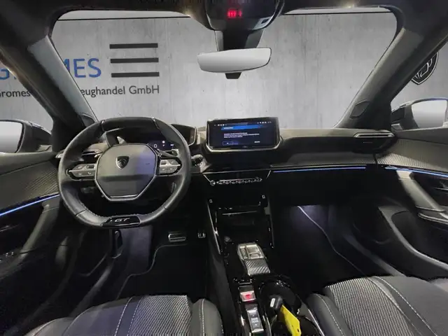 Peugeot 2008 view 12