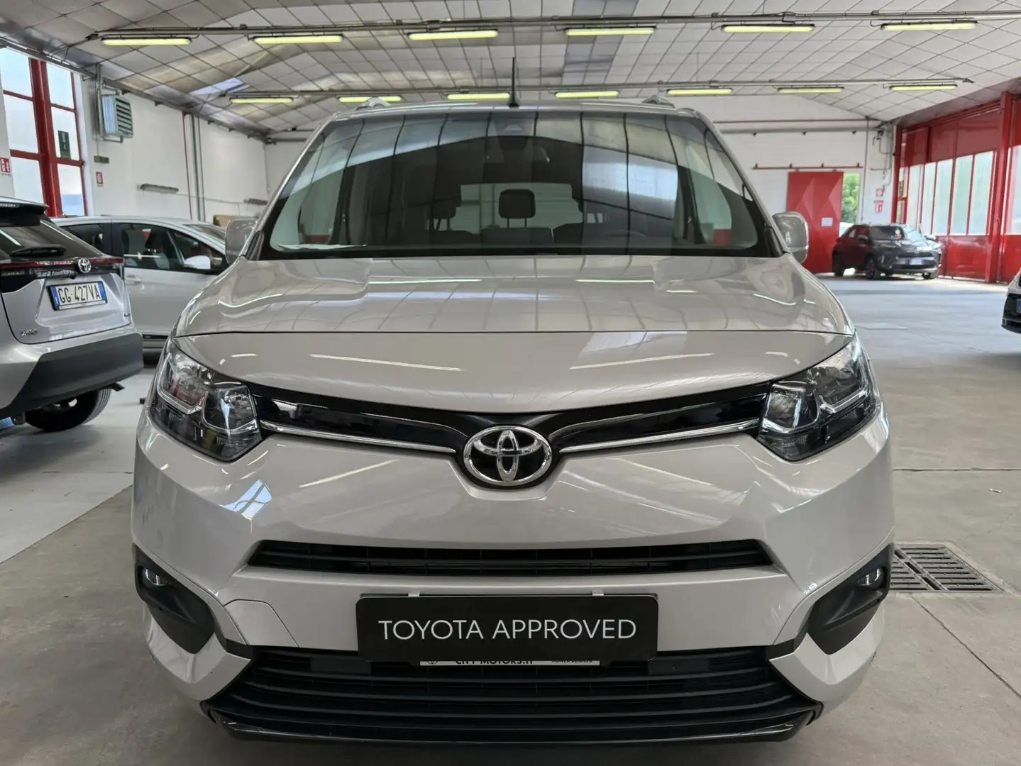 Toyota Proace verso 1.5D 100cv S&S mt6 L1 D Executive Grigio - 2