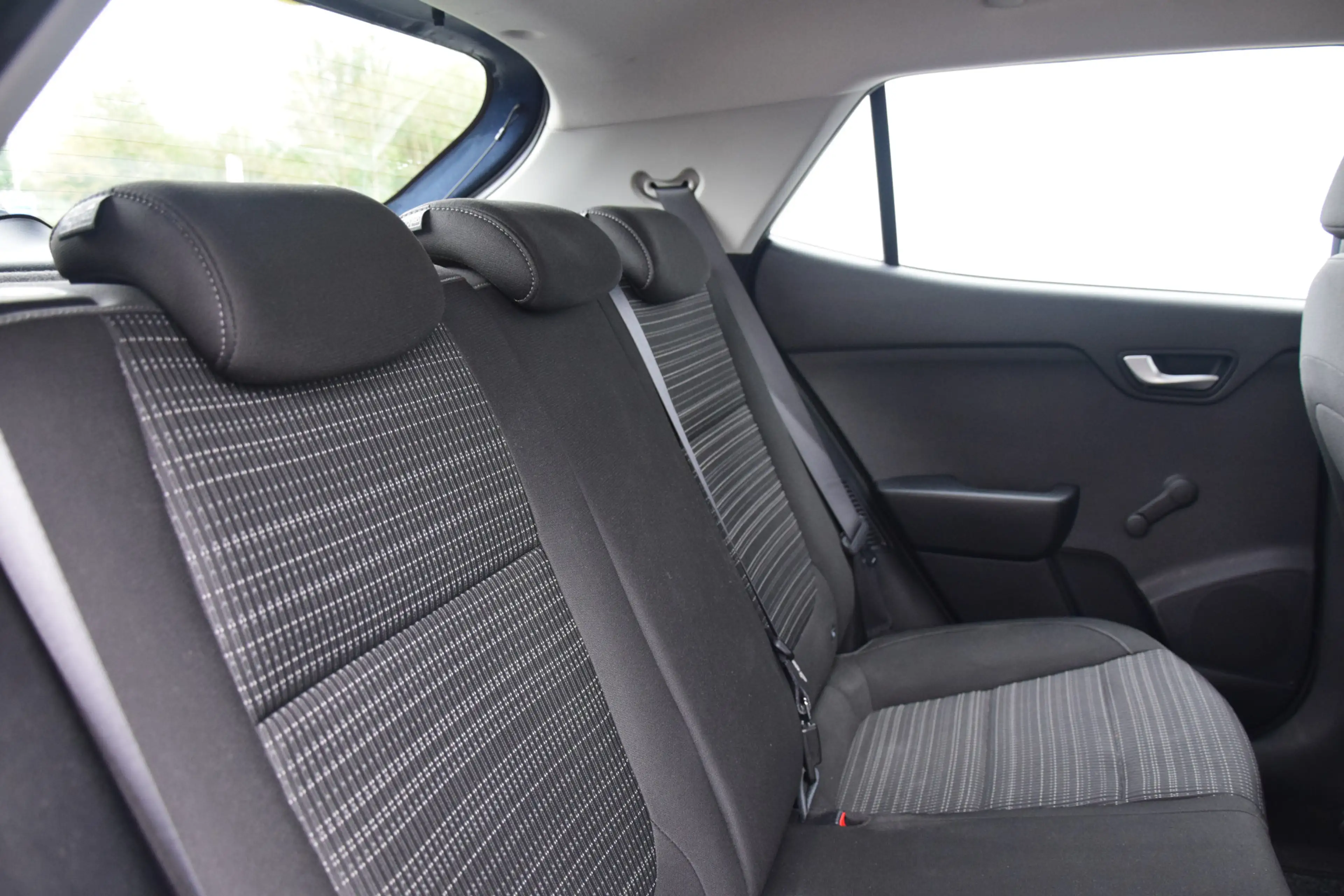 Kia Stonic 1.0 T-GDi MHEV DynamicLine Navi Camera Ecc Cruise/ — photo 13