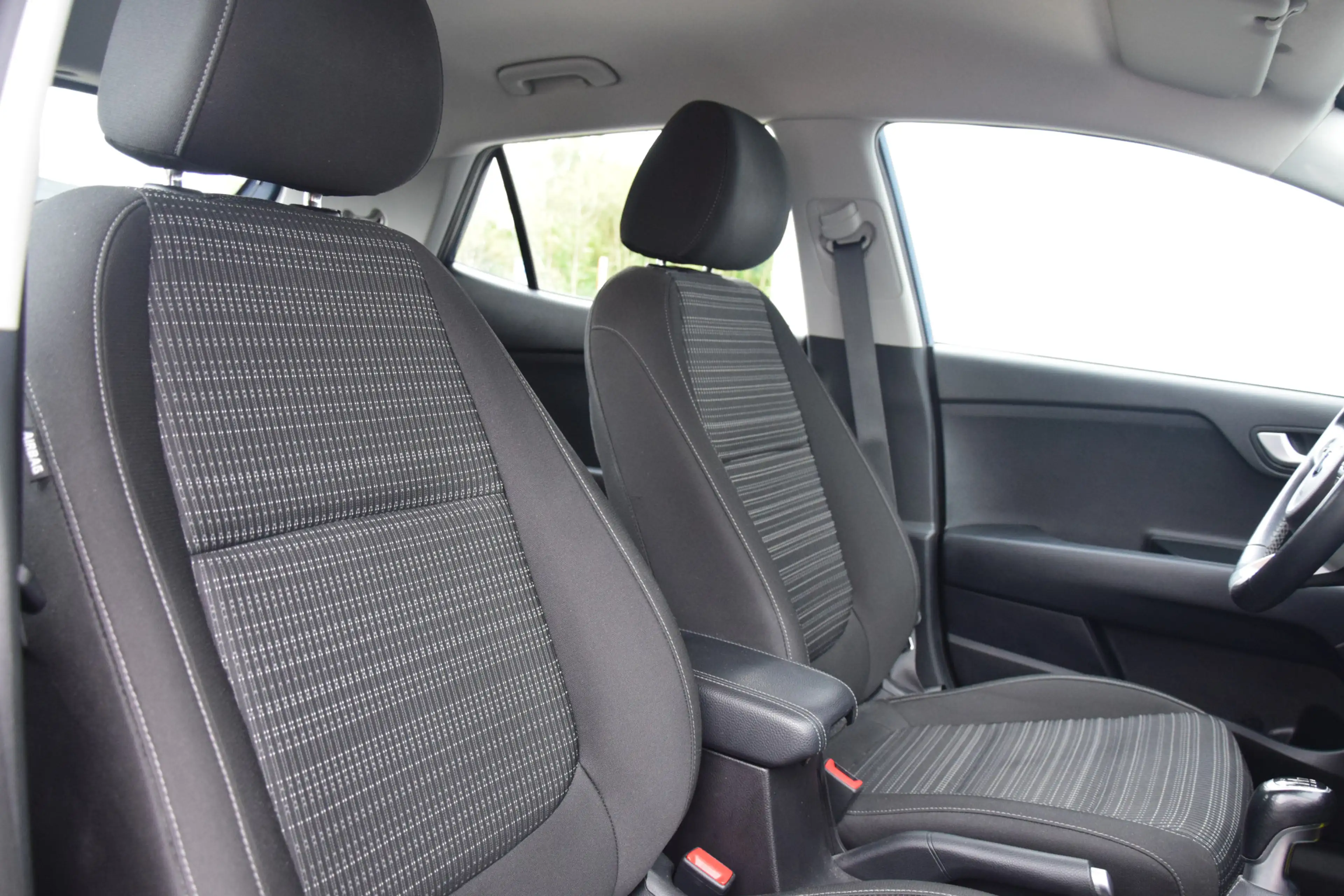 Kia Stonic 1.0 T-GDi MHEV DynamicLine Navi Camera Ecc Cruise/ — photo 11