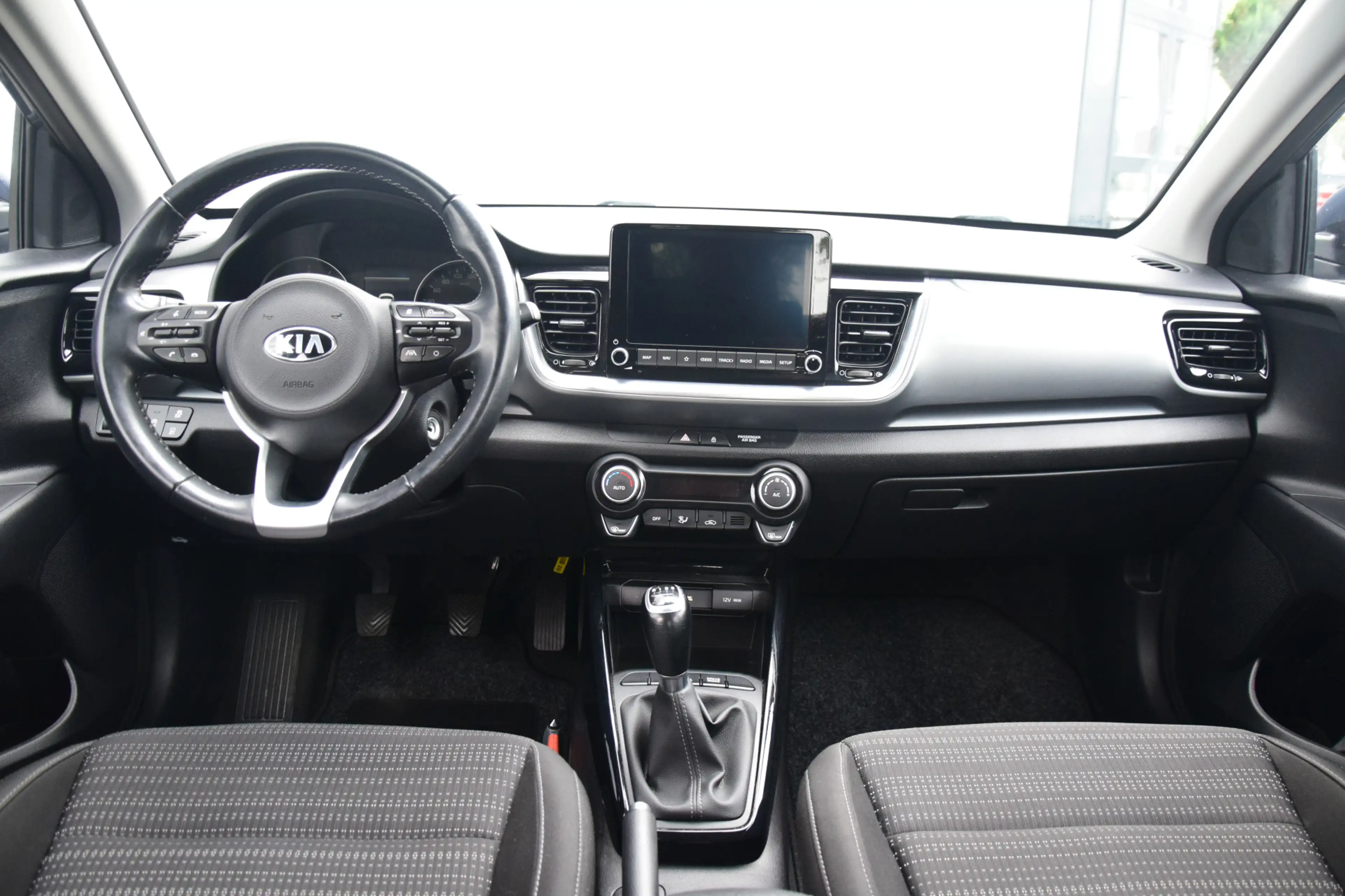 Kia Stonic 1.0 T-GDi MHEV DynamicLine Navi Camera Ecc Cruise/ — photo 2