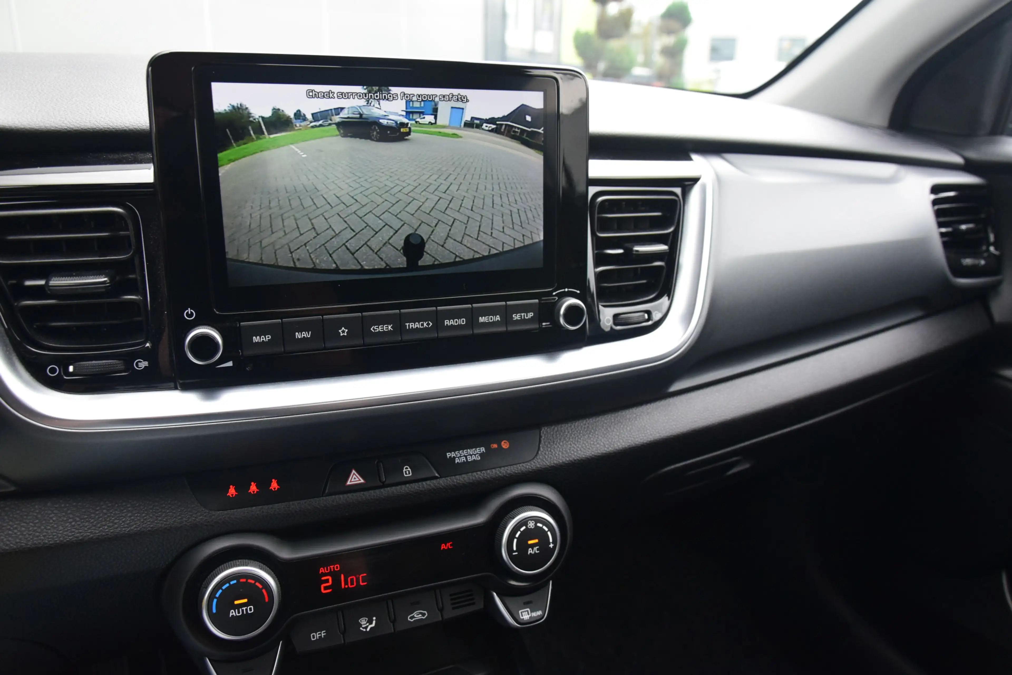 Kia Stonic 1.0 T-GDi MHEV DynamicLine Navi Camera Ecc Cruise/ — photo 21