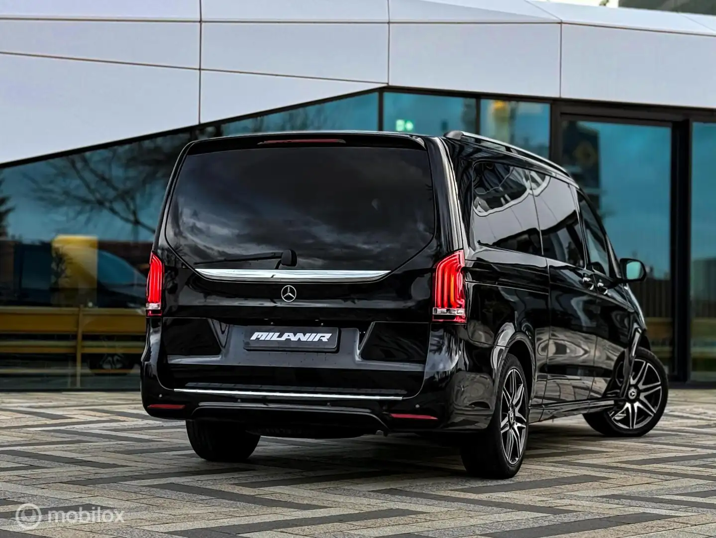 Mercedes-Benz V 250 250d Extra Lang AMG Line|VIP Seats|Uniek! Schwarz - 2