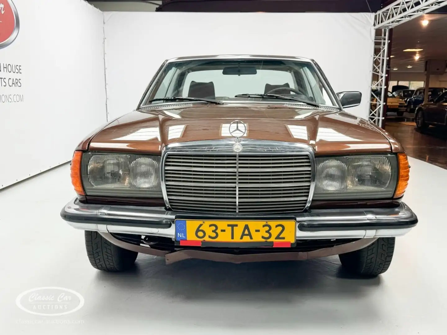 Mercedes-Benz 280 C  - ONLINE AUCTION Bruin - 2