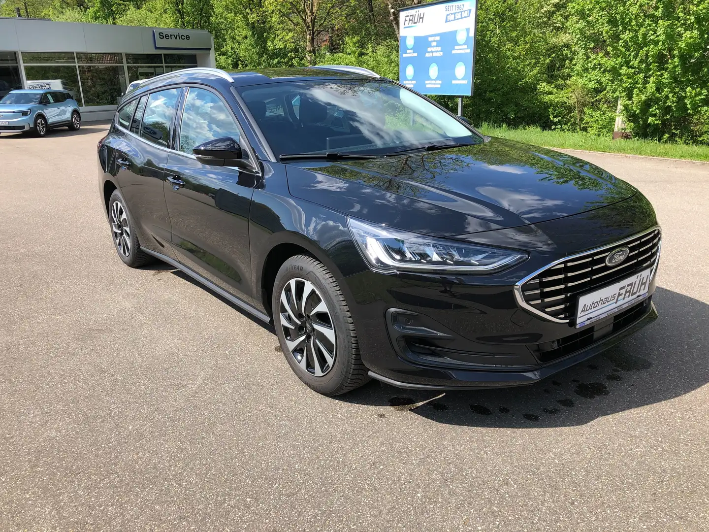 Ford Focus Titanium Schwarz - 1