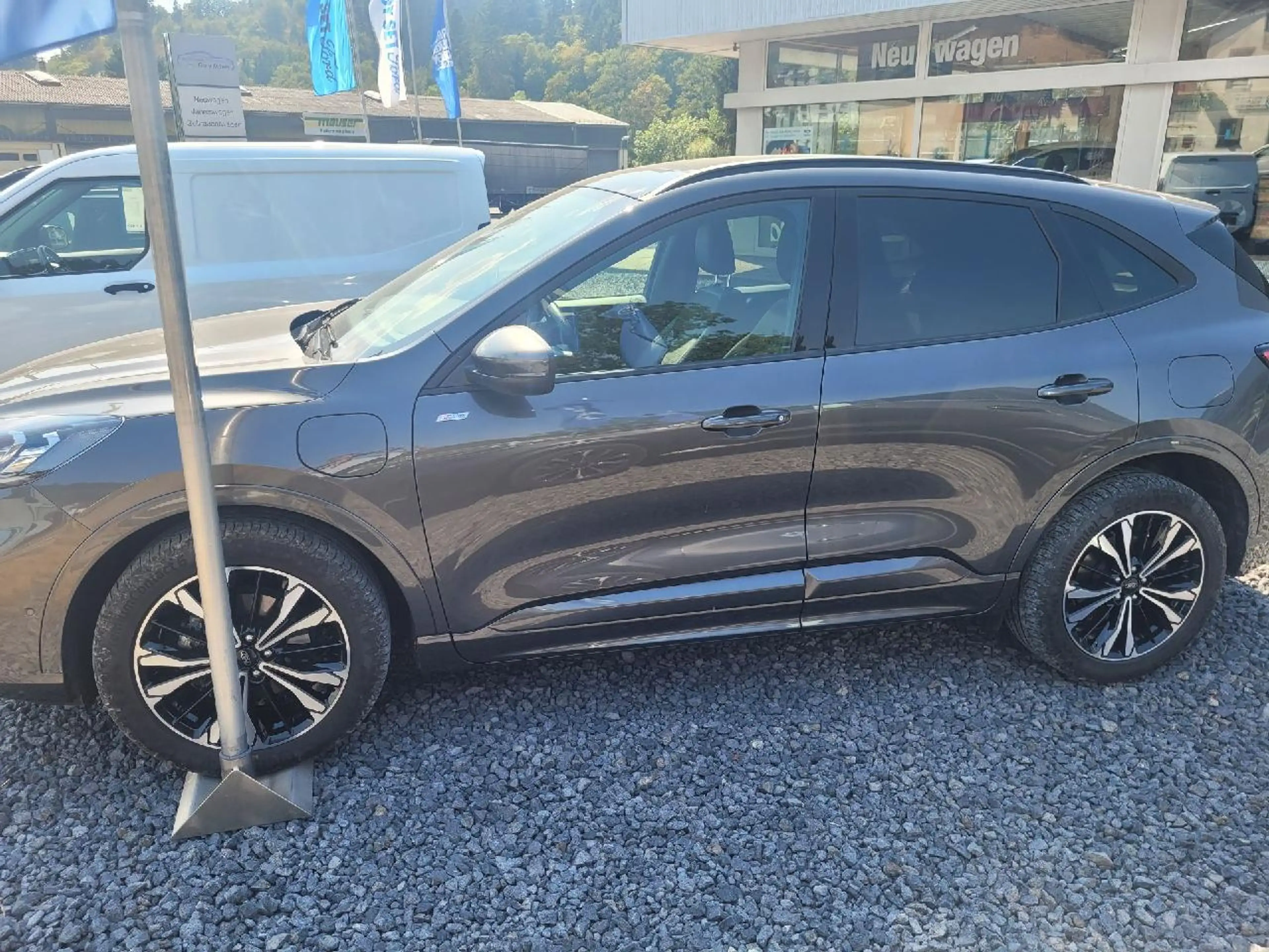 Ford Kuga Plug-In Hybrid ST-Line X — photo 7