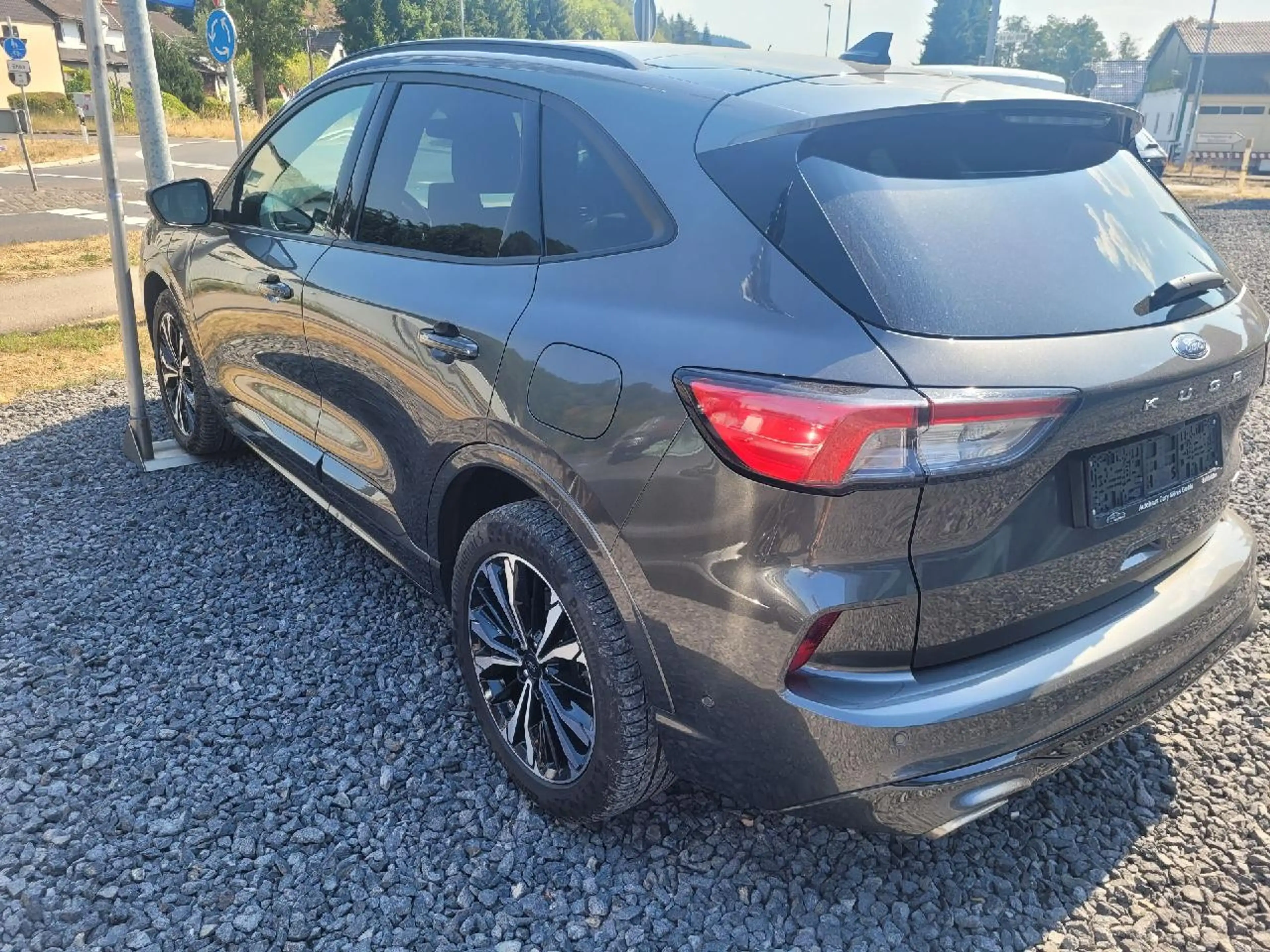 Ford Kuga Plug-In Hybrid ST-Line X — photo 10