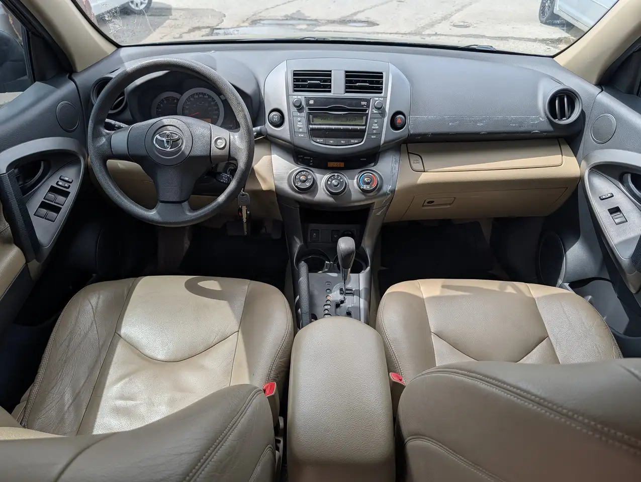 Toyota RAV 4 снимка Toyota RAV 4