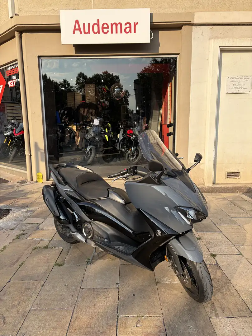 Yamaha TMAX 560 - 1