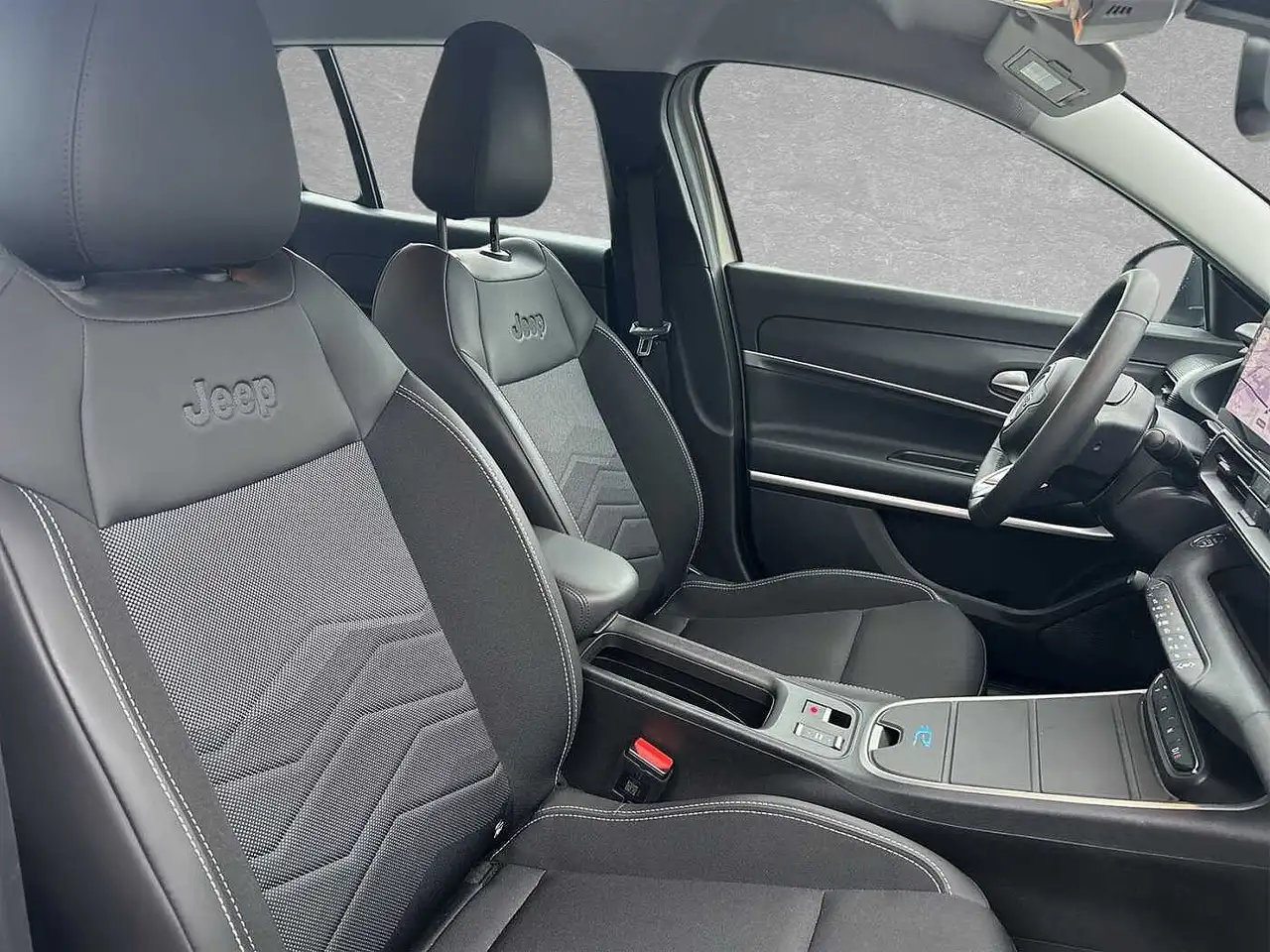 Jeep Avenger Altitude 54 kWh 6