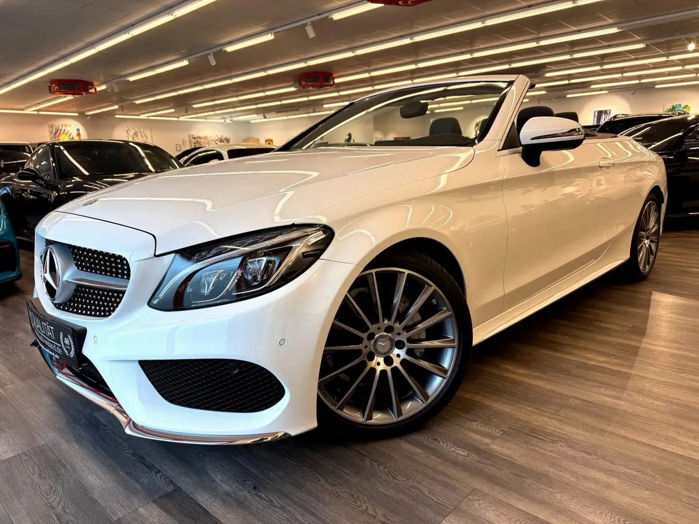 Mercedes-Benz C 180 Cabrio AMG Paket 19Zoll Navi LED 39TKM 1A Weiß - 1