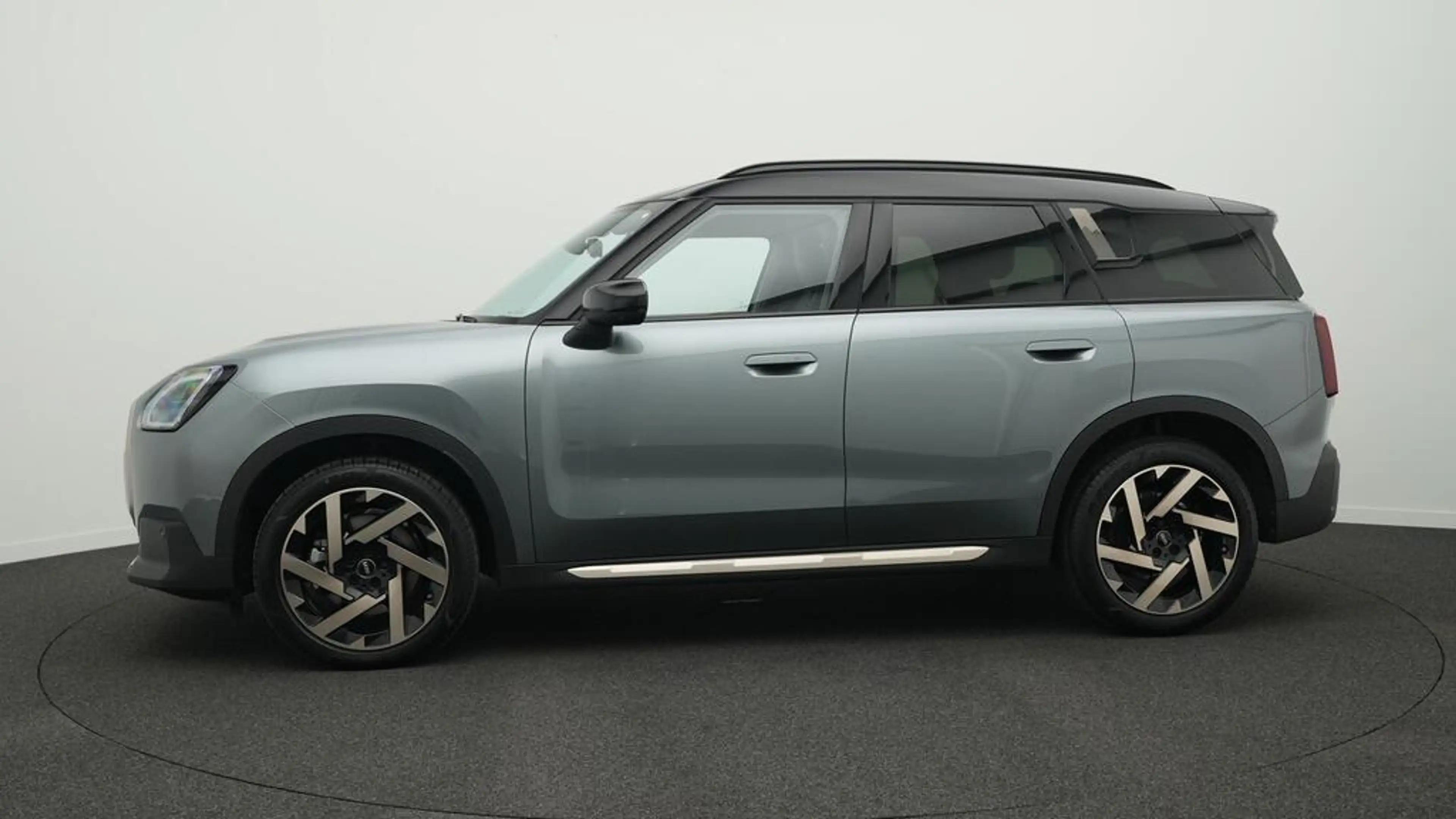 MINI Countryman C Favoured Trim — photo 3
