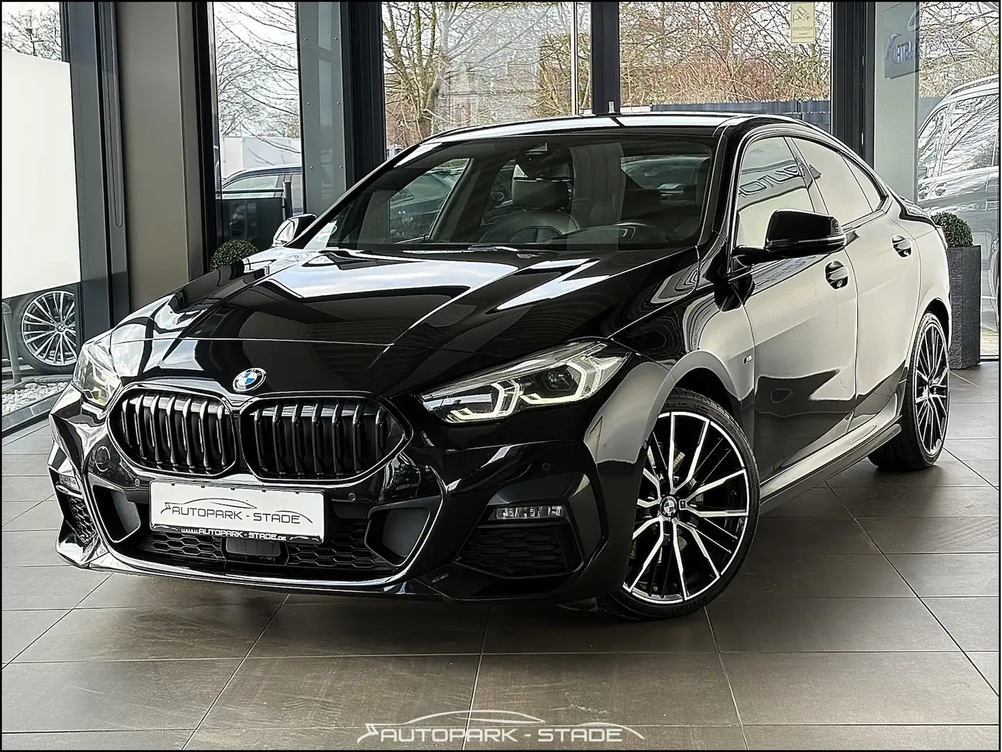 BMW 220 d xDrive M Sport Aut. LiveCoProf. Schwarz - 2