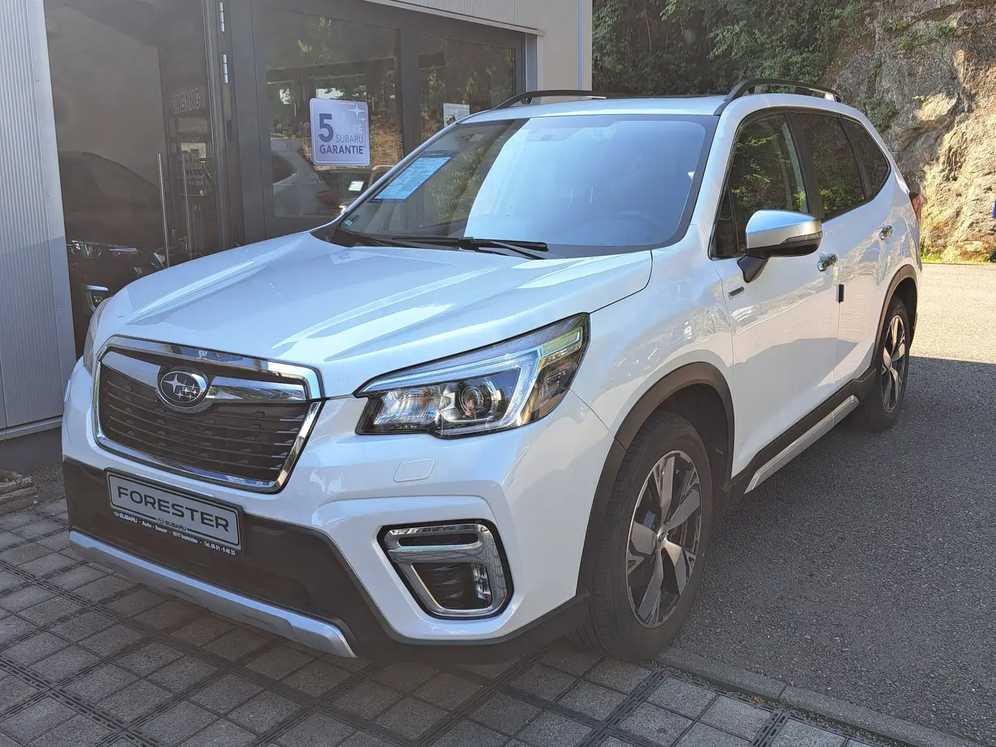 Subaru Forester 2.0ie Platinum CVT Bianco - 1