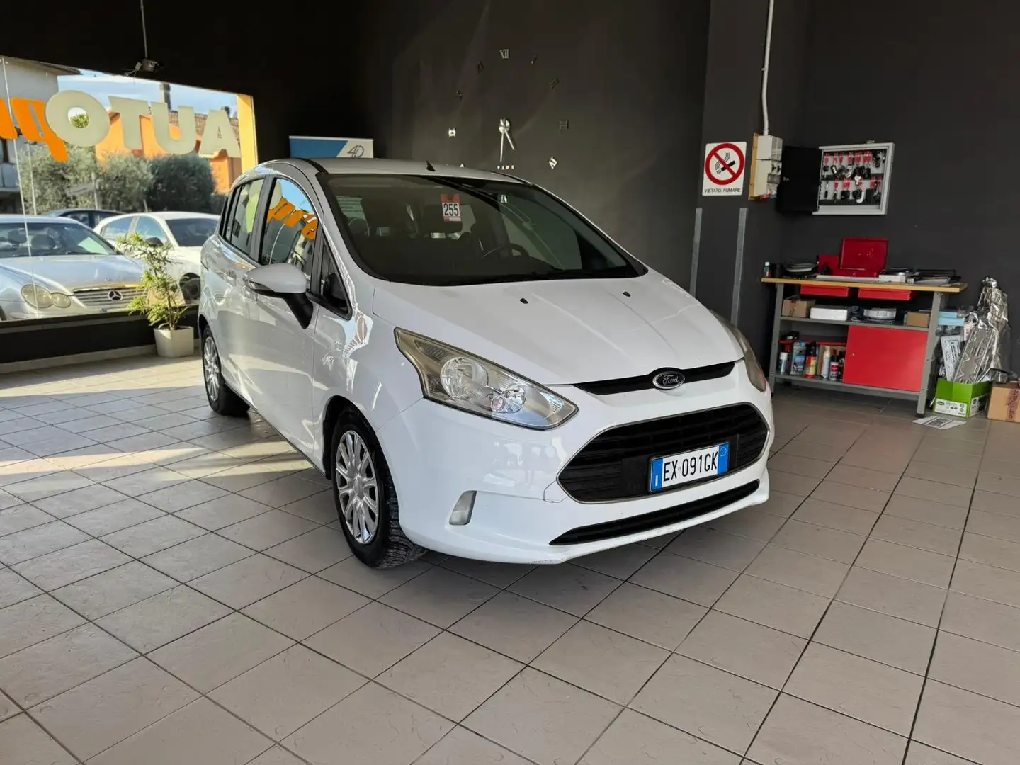 Ford B-Max B-Max 1.6 tdci Individual 95cv Weiß - 2