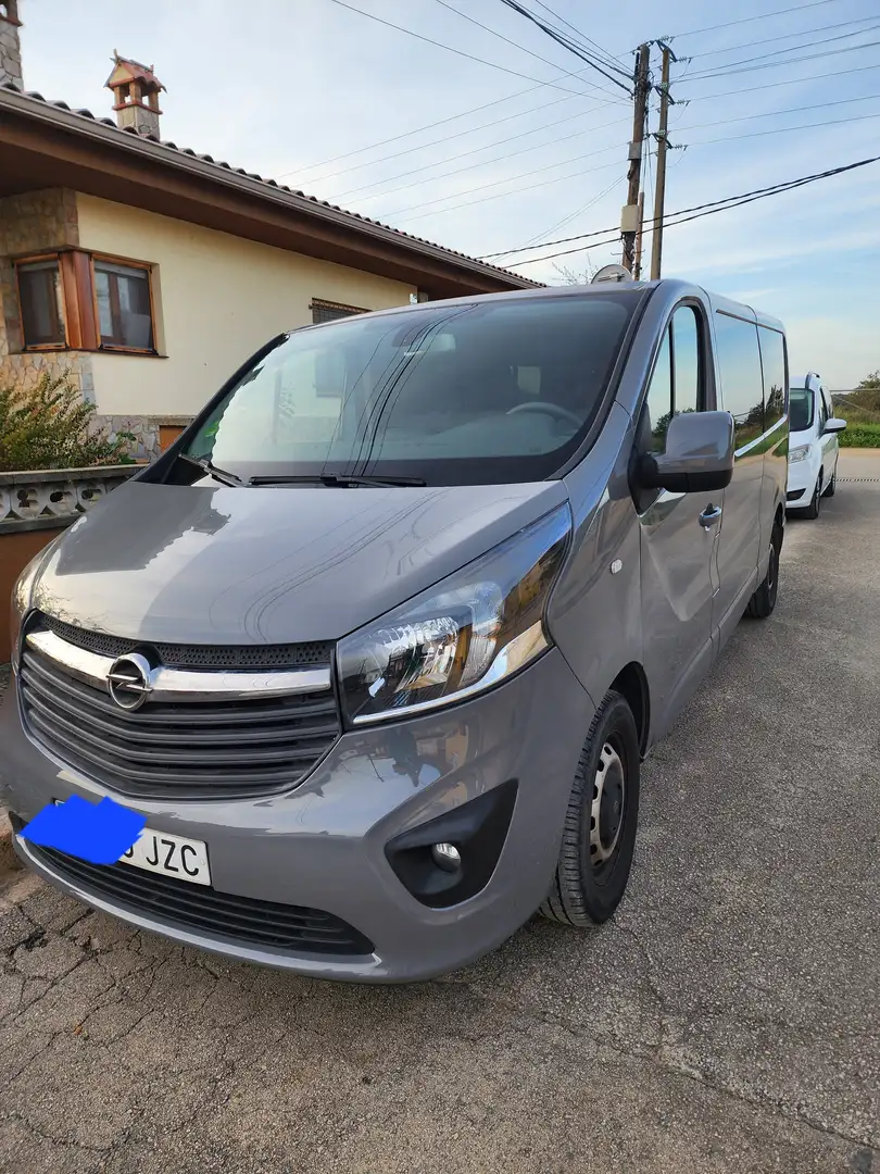Opel Vivaro Combi 9 1.6CDTi Biturbo S/S 29 L2 125 Gris - 1